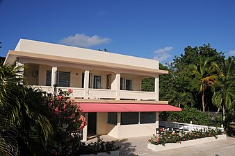 Malecon House in Esperanza