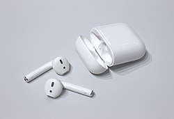 AirPods（第1世代）と充電ケース