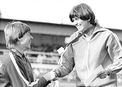 Bundesarchiv Bild 183-S0701-0038, Monika Hamann, Marlies Oelsner.jpg