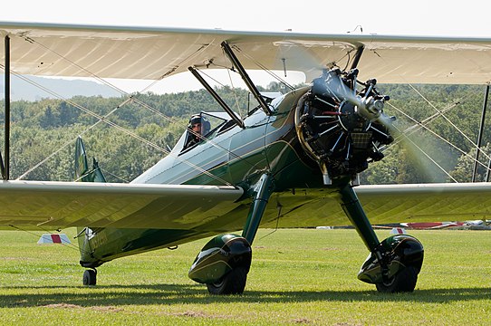 Boeing-Stearman E75 (built in 1943).