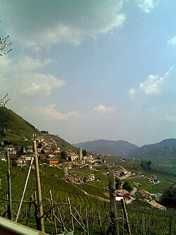 Valdobbiadene vista dalle colline