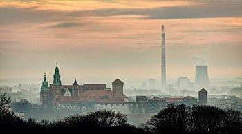 9: Wawel before sunrise; in the background power station in Łęg. Kraków, Poland. Author: Jar.ciurus