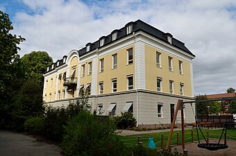 Vy över det gamla regementets kanslihuset (2014).