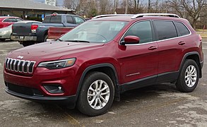 2019 Jeep Cherokee Latitude 4x4, front left, 02-17-2023.jpg