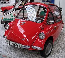 De Heinkel Kabine leek sterk op de ISO-Isetta en de BMW Isetta. Alle merken gebruikten echter eigen motoren.