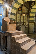 Le trône de Charlemagne dans la chapelle.