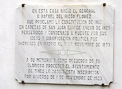 Placa de 1923 a la memoria del General Riego en su casa natal