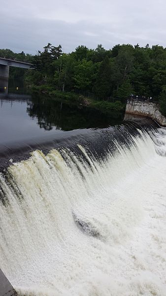 File:Montmorency Waterfall 02.jpg