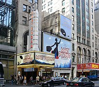 Cartelera en el The New Amsterdam Theatre de la ciudad de Nueva York (representación musical de Mary Poppins; 2007).