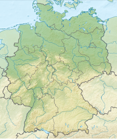 Mapa konturowa Niemiec, po prawej znajduje się czarny trójkącik z opisem „Fichtelberg”