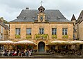 * Nomination: Sarlat-la-Canéda (Dordogne, France) - Western façade of the 17th-century town hall --Benjism89 10:38, 25 October 2024 (UTC) * * Review needed