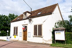 Skyline of Villeneuve-sous-Charigny