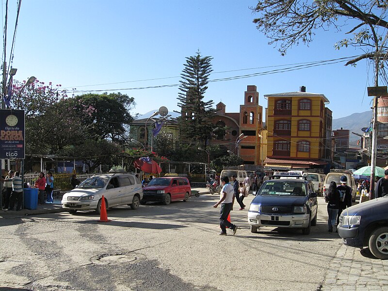 File:244 - Chulumani main square.jpg