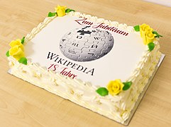 Geburtstagstorte Wikipedia wird achtzehn-3.jpg