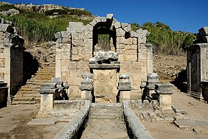 Antik çeşme, Perge