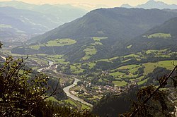 A Salzach völgye Werfennél, háttérben a Magas-Tauern látszik