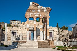 La « Piazza del Foro » à Brescia et le temple capitolin.