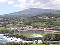 Vista do Monte Brasil com a serra de Santa Bárbara ao fundo