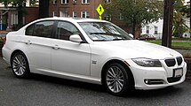 Facelift-mallin BMW 335Xi.