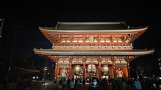 Brama Hōzōmon w Asakusie