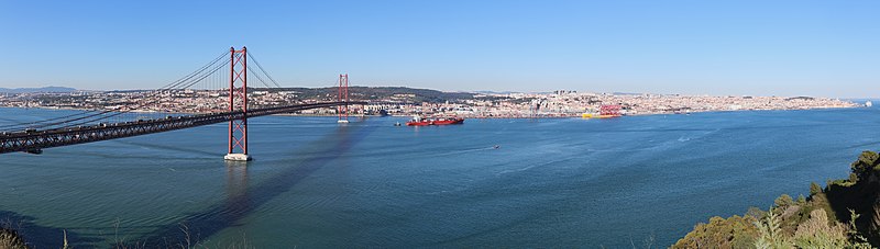 File:Cristo Rei - Lissabon View - 2.jpg