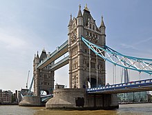 Tower Bridge (north side view).jpg