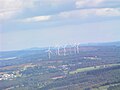 Eoliennes vues depuis le sommet du Ménez-Hom