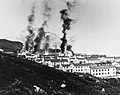 El pueblo de Dutch Harbor después del ataque japonés.