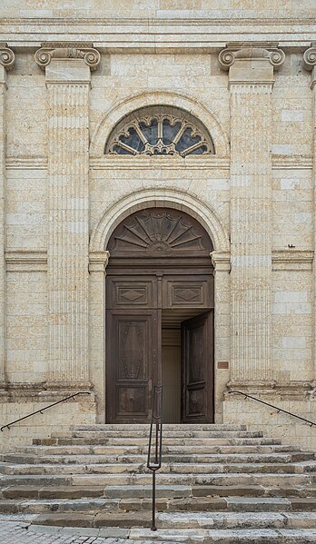 File:Saint Orientius church in Auch (10).jpg