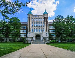 Image of the front entrance of Roosevelt High School