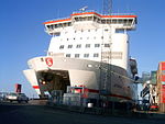 Stena Jutlandica med öppna bogportar.