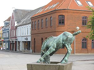 Drinkend paard van Hugo Liisberg (1896-1958)