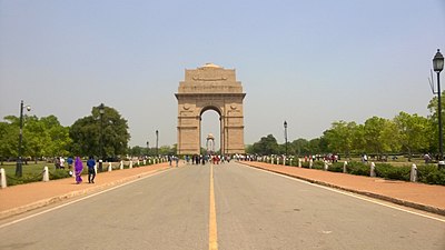 India Gate kauempaa Rajpathilta kuvattuna.