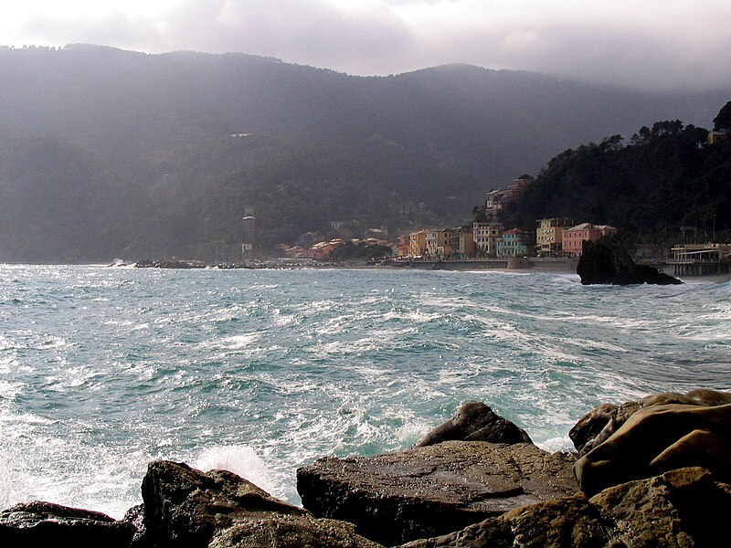 File:Monterosso al Mare (2115091731).jpg