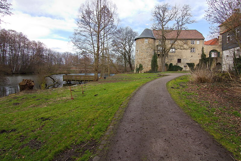 File:Burg Neuhaus in Neuhaus (Wolfsburg) IMG 1211.jpg