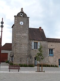 Façada de la tor de vila.