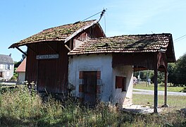 L'ancienne gare du "Mortier-Gumond" en très mauvais état.