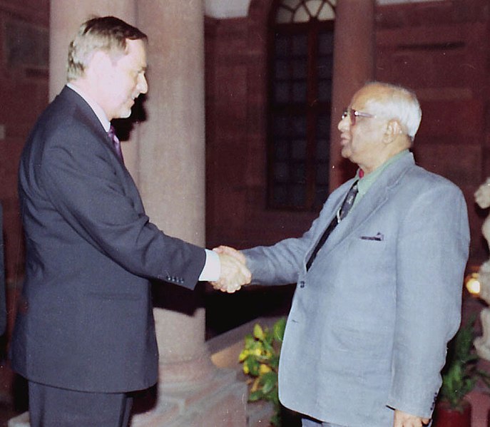 File:The Foreign Affairs Minister of Norway Mr. Jan Petersen calls on the National Security Adviser Shri J.N. Dixit in New Delhi on July 6, 2004.jpg