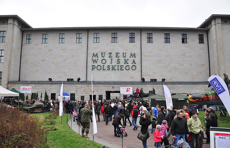 File:Militarymuseuumwarsaw2 DSC1343.JPG