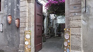 Laboratorio della ceramica - panoramio.jpg