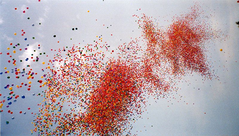 File:Expo Ballonrelease.jpg