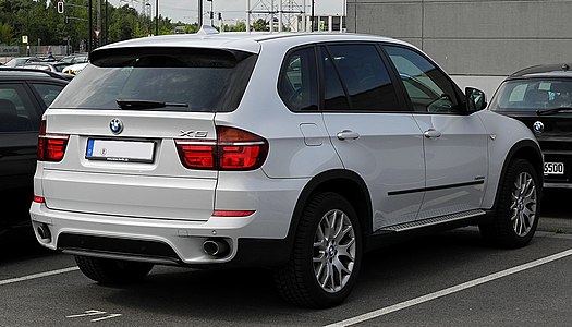 Rear (xDrive30d)