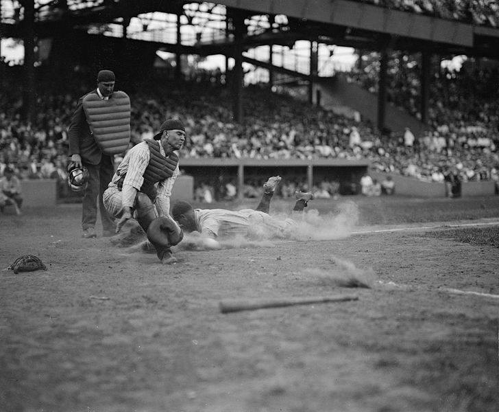 File:Lou Gehrig 1925.jpg