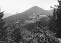 Das erweiterte Hotel im Jahre 1908, links am Berg das Silbererschlößl