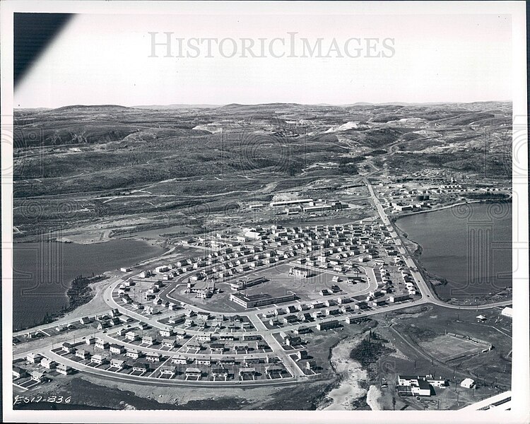 File:Schefferville, Quebec aerial photo 1965.jpg