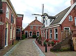 Molenstraat in Winsum met op de achtergrond De Ster