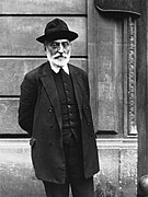 Miguel de Unamuno Meurisse c 1925.JPG