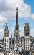 Vue de la cathédrale Notre-Dame de Rouen depuis le Gros-Horloge.