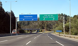 Chile Route 68 Northbound At Route 60.jpg