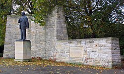 Ernst-Thälmann-Denkmal an der Sundpromenade in Stralsund